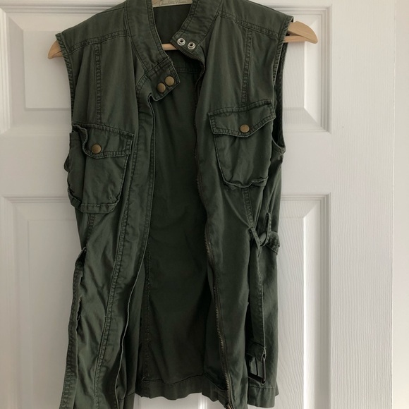 Green Khaki Charlotte Russe Vest Size M - Picture 7 of 7
